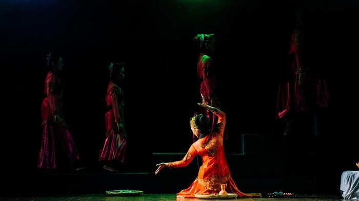 Svadara Warna Indonesia melangsungkan pertunjukan yang mengangkat kesenian Ronggeng Gunung pada 3 Maret 2024 di Gedung Pertunjukan Wayang Orang Baratha. Pertunjukan ini menjadi titik persinggahan keempat dari persembahan #GIK1Dekade: Kado Untuk Sanggar.