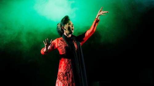 Svadara Warna Indonesia melangsungkan pertunjukan yang mengangkat kesenian Ronggeng Gunung pada 3 Maret 2024 di Gedung Pertunjukan Wayang Orang Baratha. Pertunjukan ini menjadi titik persinggahan keempat dari persembahan #GIK1Dekade: Kado Untuk Sanggar.