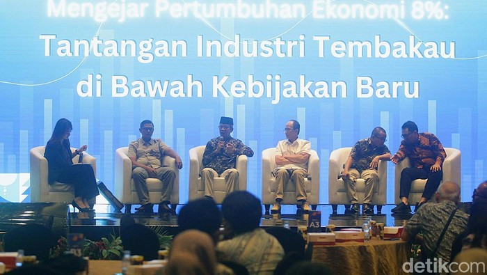 Rancangan Peraturan Menteri Kesehatan (RPMK) tentang Kesehatan dikritik karena dinilai menimbulkan keresahan di kalangan Industri. Hal itu dibahas dalam detikcom Leaders Forum.