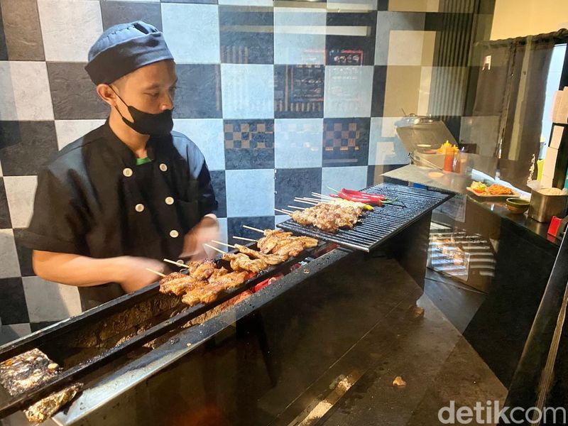 Mencicipi Yakitori dan Milu Katsu di Resto Autentik Jepang Legendaris