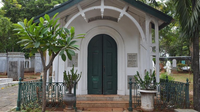 Museum Taman Prasasti di Jakarta menyimpan berbagai nisan dari era Kolonial Belanda, Selasa (05/11/2024).