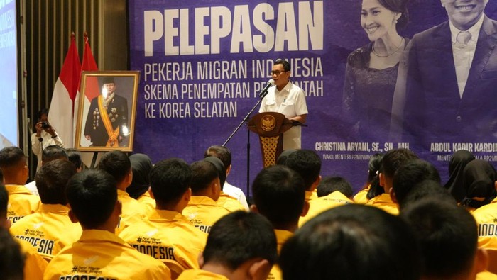 Menteri Perlindungan Pekerja Migran Indonesia (P2MI) Abdul Kadir Karding melepas 429 pekerja migran program G to G ke Korea Selatan.