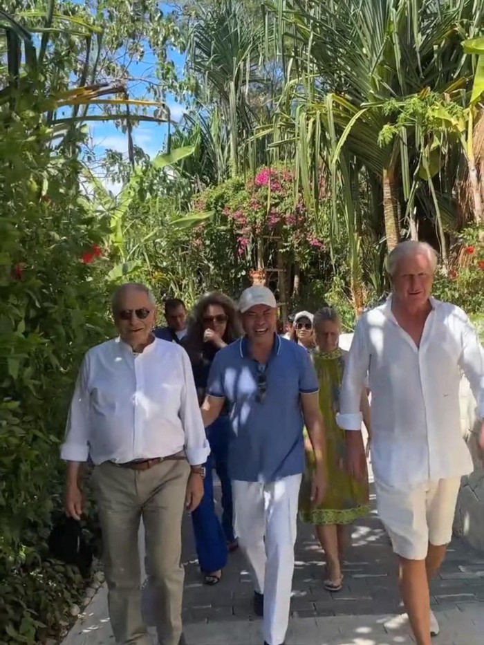 Momen Viktor Laiskodat bersama Presiden Timor Leste, Jose Ramos Horta, liburan di Nihi Sumba, Kabupaten Sumba Barat, NTT. (Tangkapan layar).