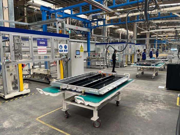Pabrik battery pack UABS resmi berdiri di RI, Kolaborasi SAIC-CATL-Kentjana Group