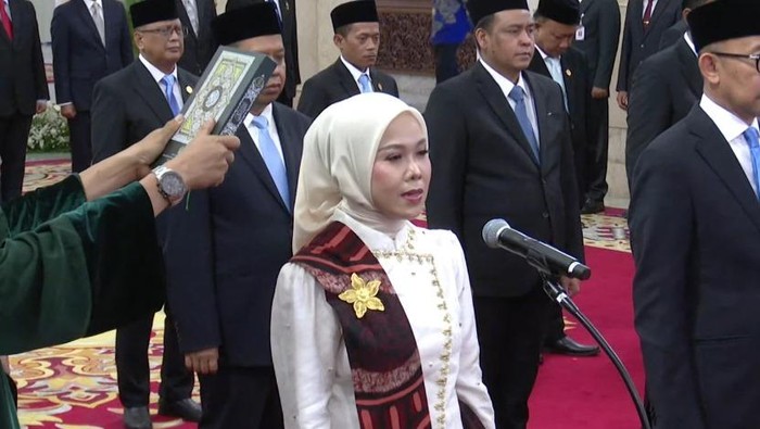Pelantikan Iffa sebagai anggota KPU RI (dok. YouTube Setpres)