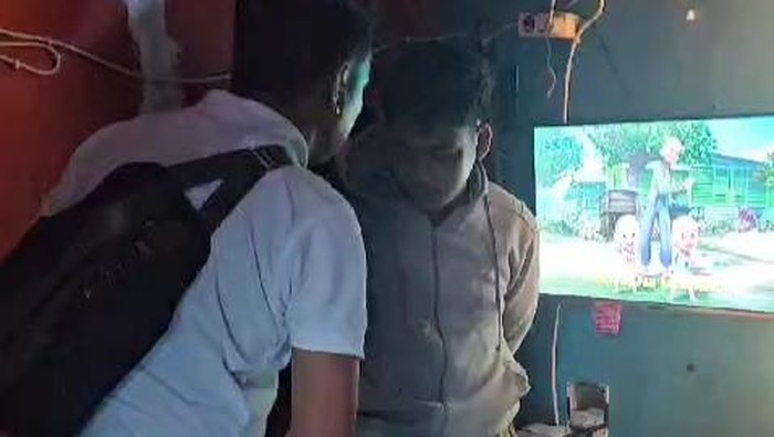 Pengedar sabu di Ciawi, Bogor ditangkap saat menonton film Upin & Ipin.