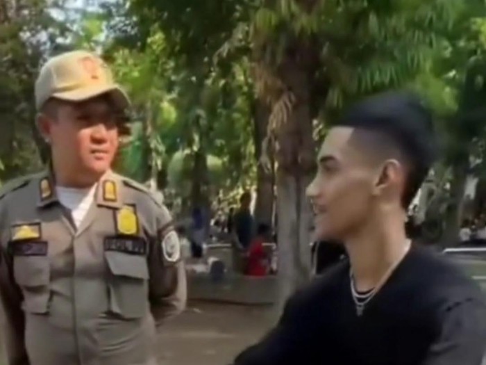 Perselisihan Satpol PP dan anak BMX di Tulungagung
