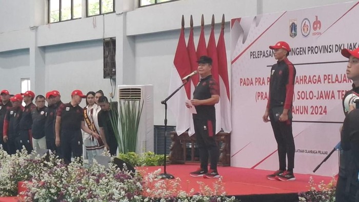 Penjabat (Pj) Gubernur DKI Jakarta, Teguh Setyabudi, melepas keberangkatan 322 peserta Kontingen DKI Jakarta yang akan berlaga di ajang Pra-Pekan Olahraga Pelajar Nasional (Popnas) Tahun 2024. Teguh Setyabudi menyampaikan DKI Jakarta menargetkan juara umum pada Pra-Popnas 2024.