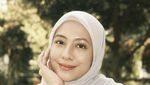 Pose Cantik Adhisty Zara Saat BBQ-an hingga Makan Donat