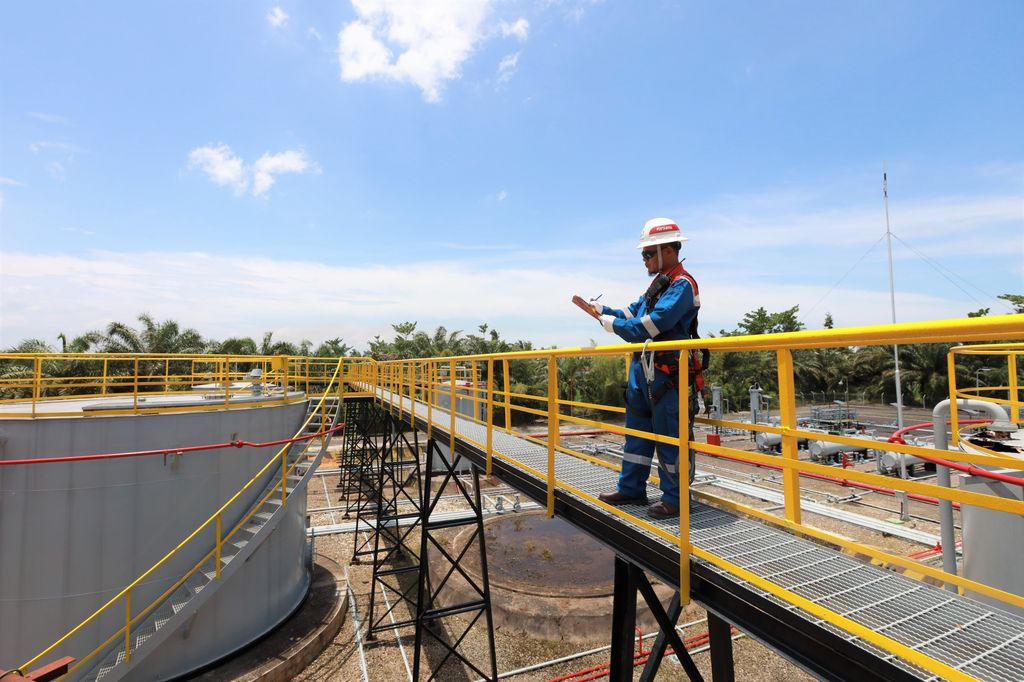 PT Pertamina Hulu Energi (PHE) sebagai Subholding Upstream Pertamina mencatatkan produksi migas sebesar 1,04 juta barel setara minyak per hari (MBOEPD) pada Kuartal III 2024.  (Doc PHE)