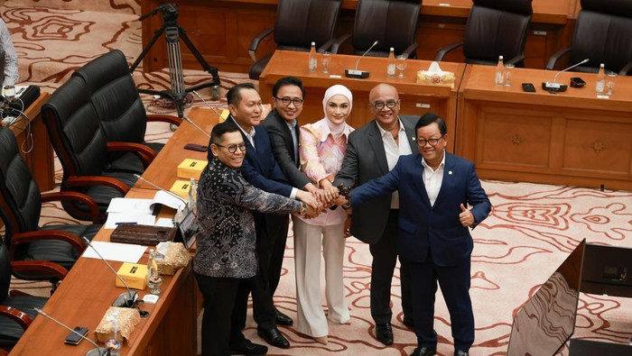 Putri Zulkifli Hasan jadi pimpinan Komisi XII DPR