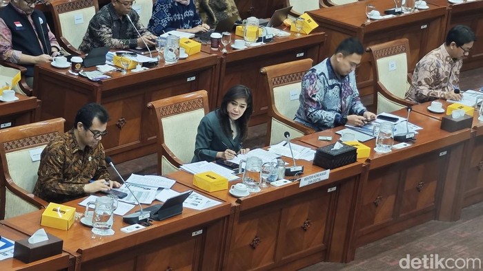 Raker Perdana Komdigi dan Komisi I DPR 5 November 2024