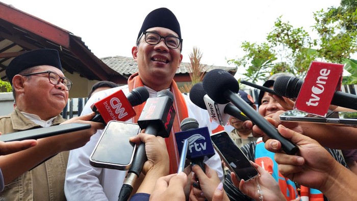 Ridwan Kamil atau RK di kawasan Kebayoran Baru, Jakarta Selatan, Selasa (5/11/2024).