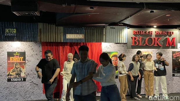 Rumah Hantu Blok M