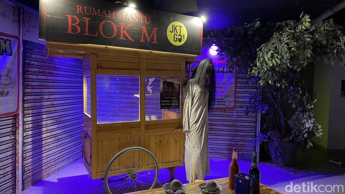 Rumah Hantu Blok M