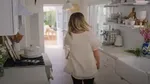 Beda dari Rumah Barbie, Rumah Asli Margot Robbie Serba Putih dan Minimalis