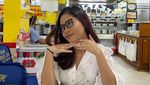 Salshadilla Juwita, Putri Iis Dahlia Saat Ngopi dan Makan Sereal