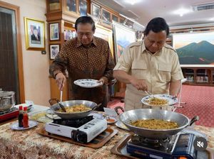 4 Momen Prabowo Makan Nasi Goreng dan Nasi Padang Bareng Tokoh Penting