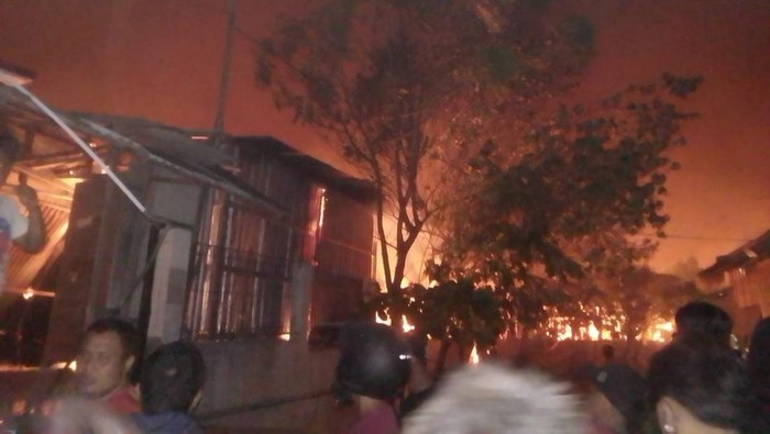 Suasana Pasar Gubug, Grobogan, yang kebakaran tengah malam, Senin (4/11/2024).