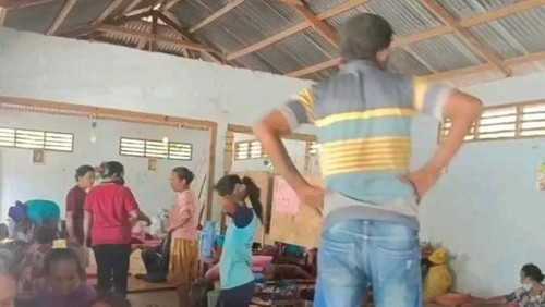 Suasana posko pengungsian erupsi Gunung Lewotobi Laki-laki di Desa Konga, Kecamatan Titehena, Flores Timur, NTT, (Dok. Polres Flores Timur)