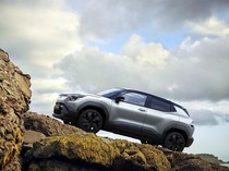 Aksi Mobil Listrik Pertama Suzuki Main Offroad