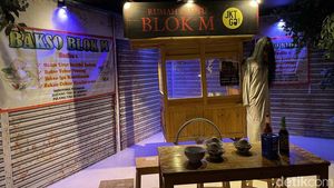 Uji Nyali di Rumah Hantu Blok M