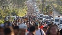 Sebuah karavan yang terdiri dari sekitar 3.000 migran berangkat pada hari Selasa dari Meksiko selatan, menuju Amerika Serikat.  