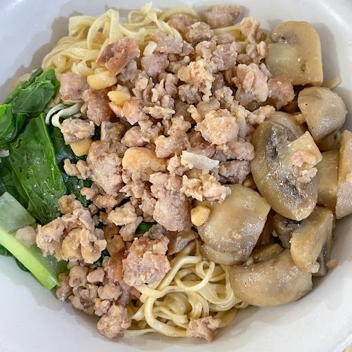 5 Restoran Keluarga dengan Sajian Mie Populer Puluhan Tahun