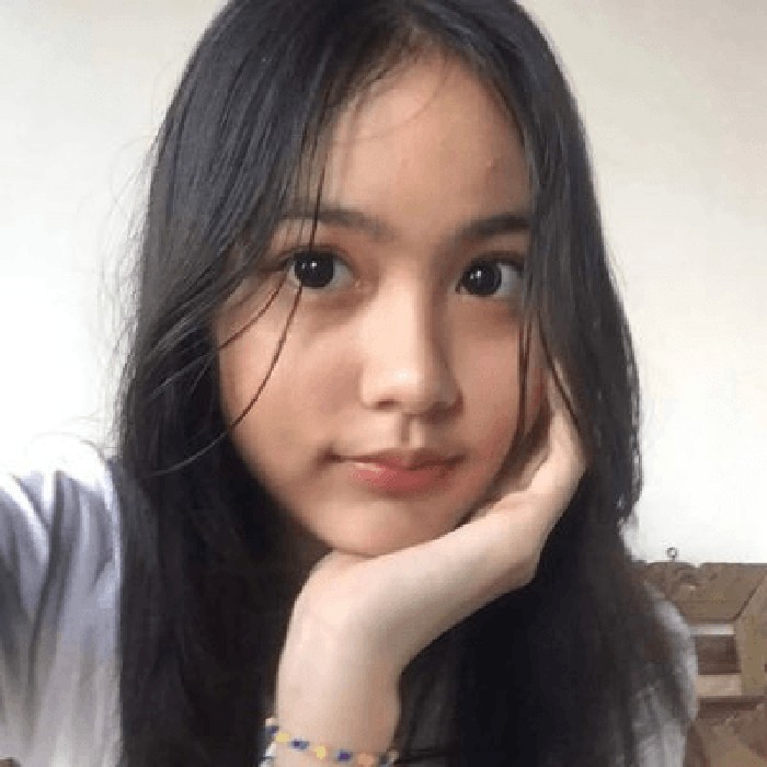 Dewi M.