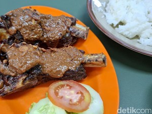 Coto Makassar Daeng Rahman: Racikan Narkoba dan Janda Baru yang Gurih Mantap