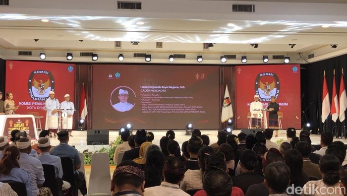 Debat kedua Pemilihan Wali Kota (Pilwalkot) Denpasar 2024 di Sanur, Denpasar, Rabu (6/11/2024). (Foto: Ida Bagus Putu Mahendra/detikBali)