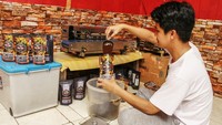 Kopi rempah tersebut telah dipasarkan ke berbagai daerah seperti Jogja, Papua, dan Kepulauan Riau dengan harga jual Rp35 ribu per kemasan. 