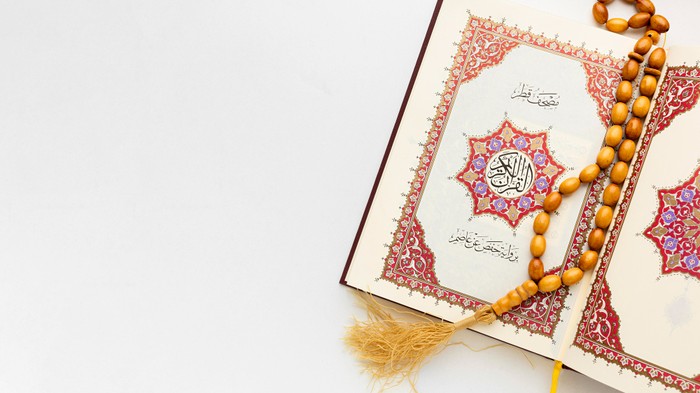 Ilustrasi mengaji ayat Alquran. Al-quran.