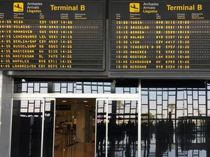 Banjir Masuk Landasan Pacu Bandara Barcelona, 70 Penerbangan Ditangguhkan!