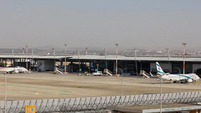 A picture shows airplanes on the tarmac at Israels Ben Gurion airport near Tel Aviv on November 6, 2024. Lebanons Hezbollah group on November 6 says fired rockets at an Israeli military base near Ben Gurion airport. Israel expanded operations in Lebanon in September 2024 nearly a year after Hezbollah began exchanging fire in support of its ally, the Palestinian Hamas movement following its attack on Israel in October 2023. (Photo by GIL COHEN-MAGEN / AFP)