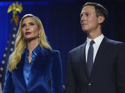 Ivanka Trump di Malam Pilpres 2024 Ivanka Trump dan Jared Kushner mendengarkan calon presiden dari Partai Republik, mantan Presiden Donald Trump, di malam pemilu di Palm Beach Convention Center, Rabu, 6 November 2024, di West Palm Beach, Florida.