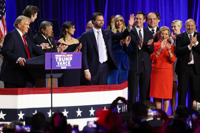 Ini merupakan kemunculan pertamanya di panggung politik setelah bersumpah bahwa dia akan menjauhi dunia politik pada Juli 2024.  Foto: Getty Images/Chip Somodevilla