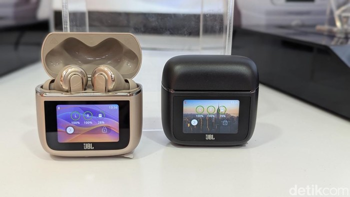 JBL Tour Pro 3