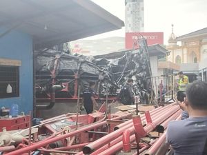 Tangki Air PLN S2JB di Palembang Terbakar, Pegawai-Warga Panik