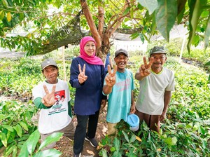 Khofifah Bangga Usaha Bibit Tanaman Buah di Nganjuk Rambah Pasar Global