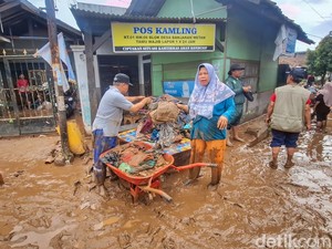 Cerita Menegangkan Warga Banjaran Saat Rumahnya Diterjang Banjir