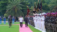 Acara dilanjutkan dengan upacara kehormatan dan pemeriksaan pasukan oleh Menhut dan Panglima TNI di Lapangan PRIMA Mabes TNI.
