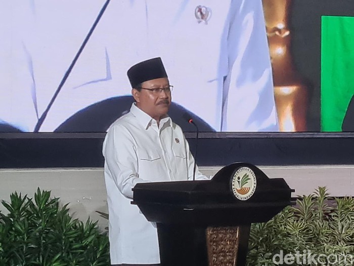 Mensos Gus Ipul dan Meutia Hatta menghadiri rangkaian peringatan hari pahlawan.