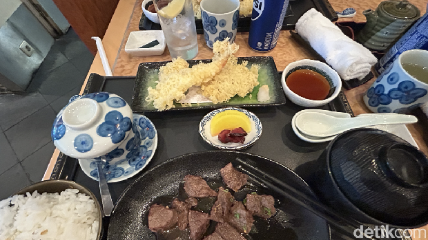 Menu di Restoran Umi Uma di Kapal Pesiar Resorts World One