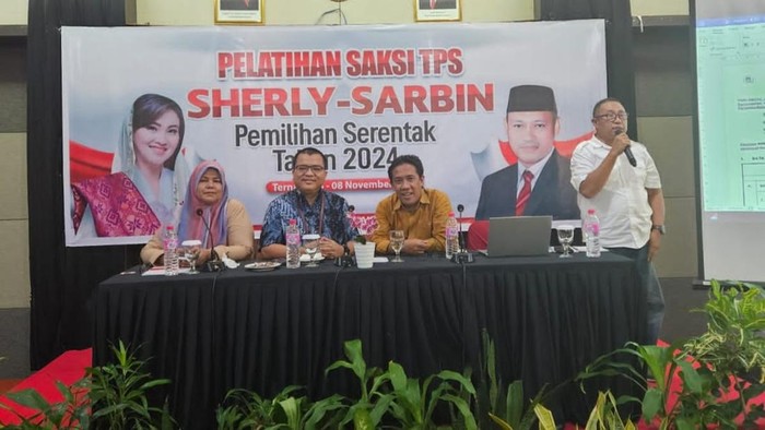 Pembekalan dan pelatihan saksi Sherly-Sarbin di TPS.