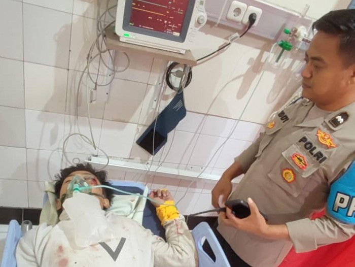 Pencuri di Lamongan kecelakaan saat hendak kabur karena aksinya di pergoki. Nahas, ia tewas saat dirawat di rumah sakit