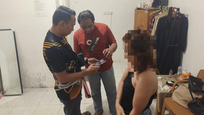 Polisi membongkar praktik prostitusi online di Kota Gorontalo.