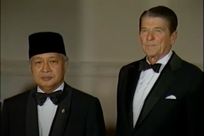 Presiden RI Soeharto bersama Ronald Reagan. (Tangkapan Layar Youtube/Reagan Library)