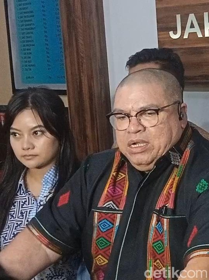 Razman Arif Nasution