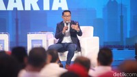 Menurut RK, jika sarana infrastruktur dan perizinan di Jakarta diperbaiki, bukan tidak mungkin, konser kelas internasional bakal lebih sering dihelat di Jakarta. 